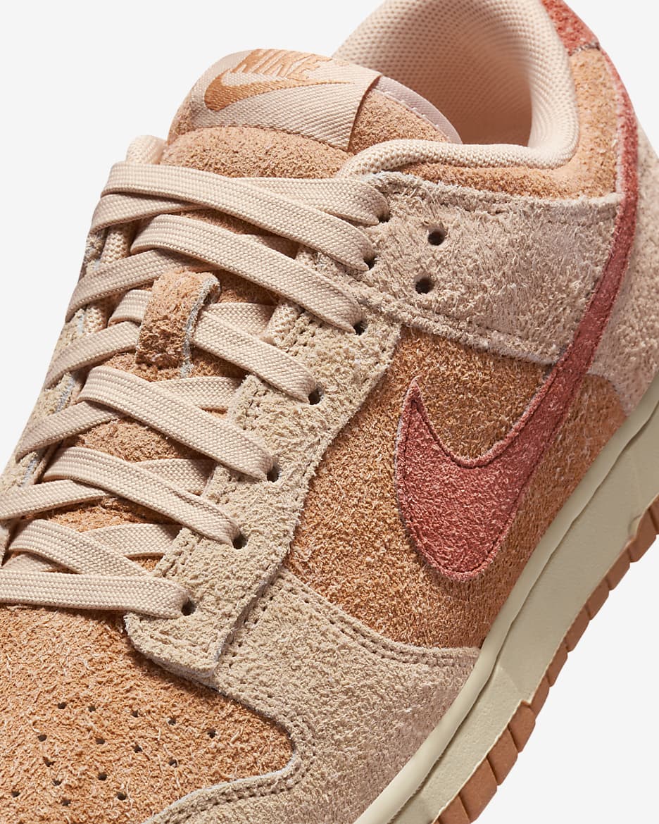 Nike dunks low felt best sale